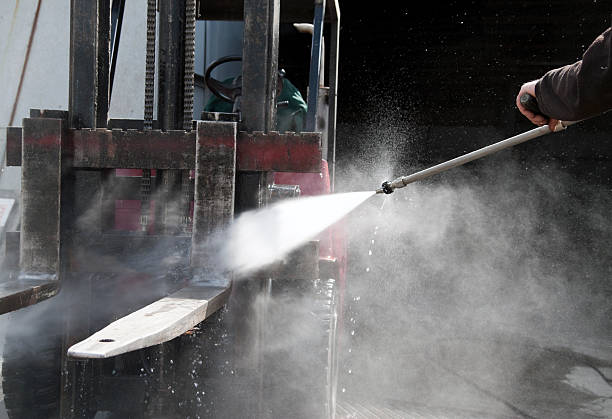 Why Choose Our Certified Pressure Washing Experts for Your Project Needs in Edgerton, WI?